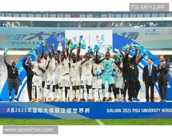 加纳足球明星盘点:历史与现役的顶尖球员解析 加纳足球明星盘点:历史与现役的顶尖球员解析